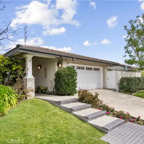 REFINED LUXURY IN A GATED COMMUNITY