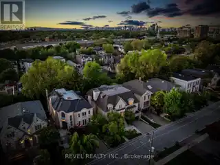 Richard Wengle Design on Prestigious Lot