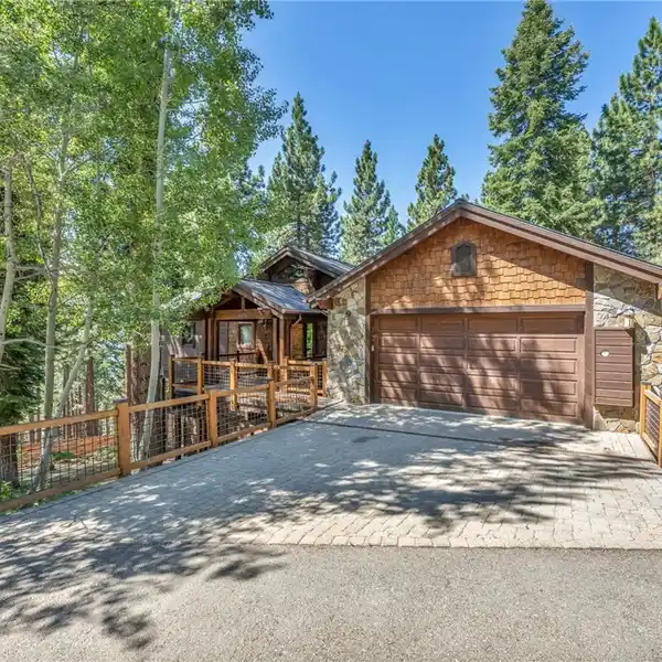ALPINE SANCTUARY IN TAHOE