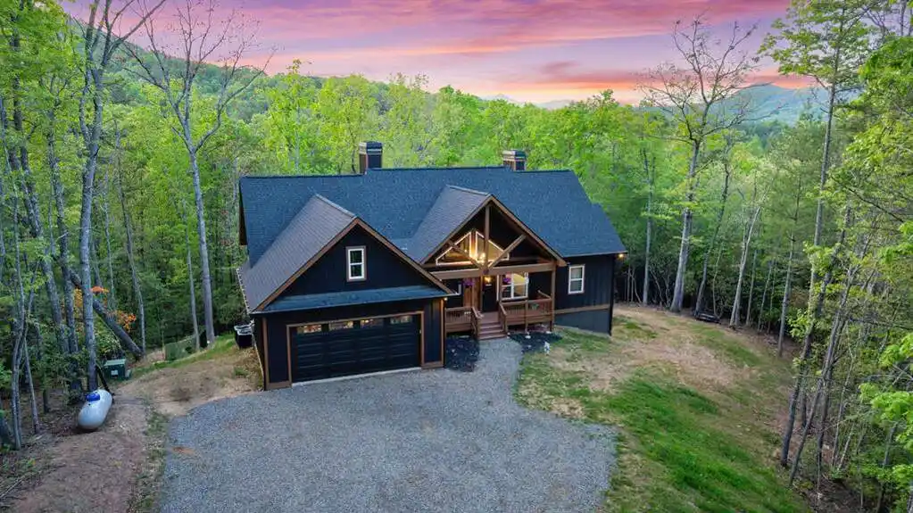 Expansive Family Retreat