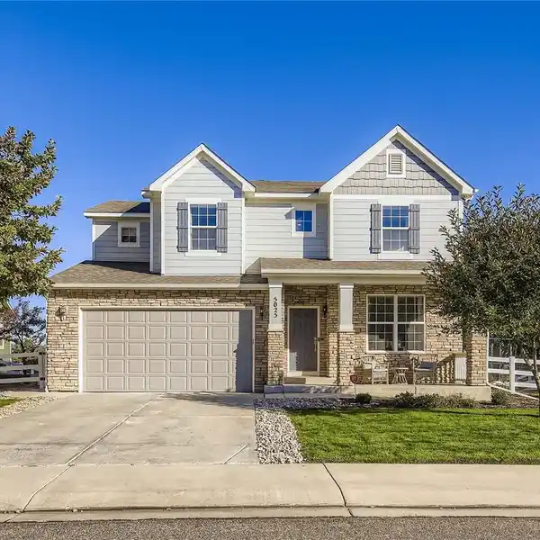 PRIVACY AND STYLE IN A DESIRABLE NEIGHBORHOOD