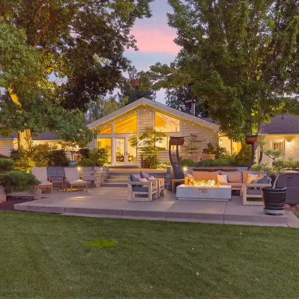 THE PINNACLE OF COUNTRY LIVING ON SEVEN ACRES