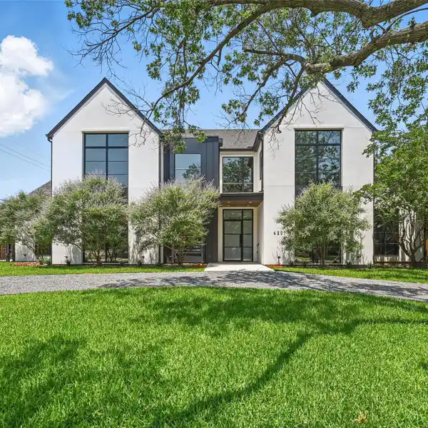 GORGEOUS MODERN GEM