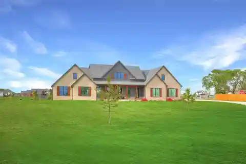 Luxury and Functionality with Energy Efficiency