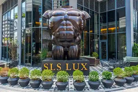 Great Value in a 5-star Luxury Building