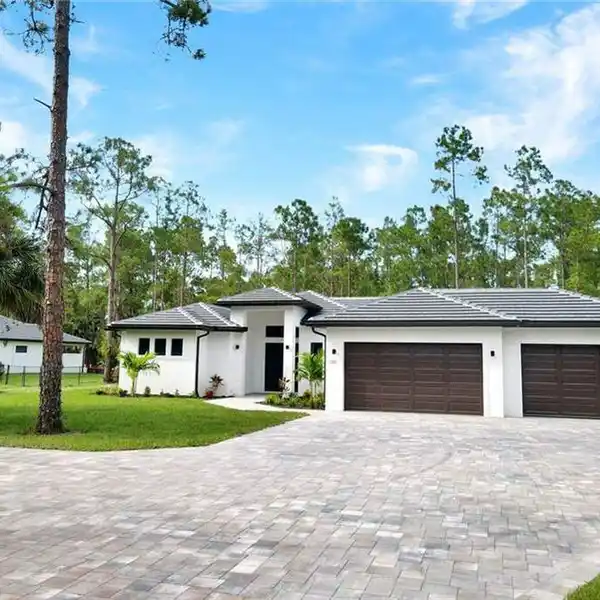 AMAZING NEW CONSTRUCTION