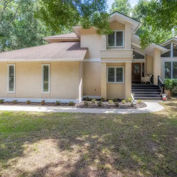 DEEPWATER RETREAT ON THE SAINT MARYS RIVER