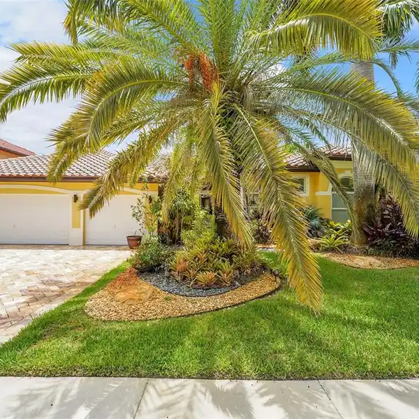 FABULOUS AMENITY-FILLED POOL HOME