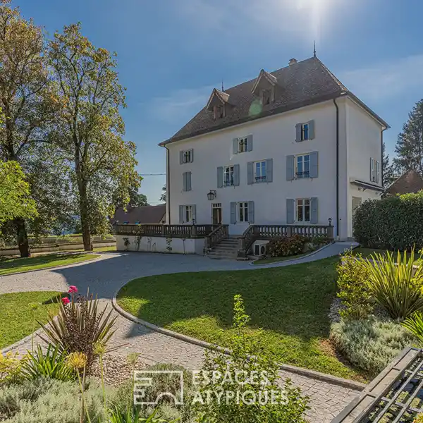 EARLY 19TH CENTURY RESIDENCE  WITH OUTBUILDING
