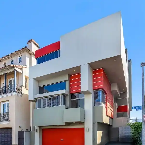 ONE-OF-A-KIND ARCHITECTURAL RESIDENCE ON THE SILVER STRAND
