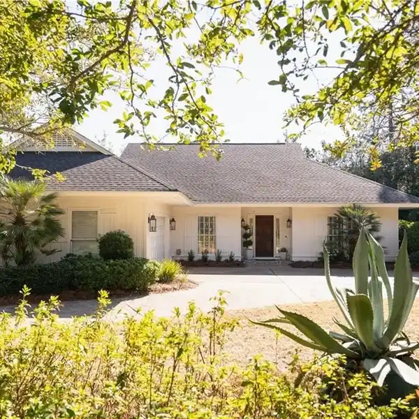 ISLAND HOME WITH ELEGANT MODERN UPDATES