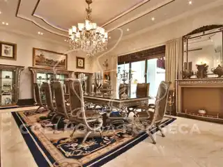 Incomparable High-End Property