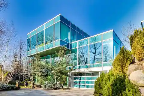 Singular Lakefront Estate