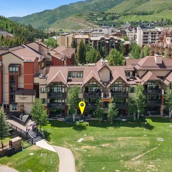 SKI-IN/SKI-OUT CONDO IN LIONSHEAD