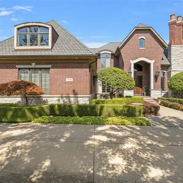 ELEGANT POOLSIDE SANCTUARY WITH SOPHISTICATED INDOOR COMFORTS