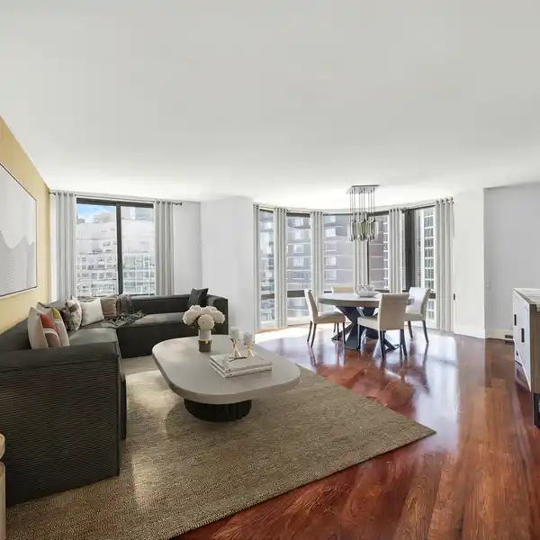 SUN-DRENCHED HIGH-FLOOR RENTAL