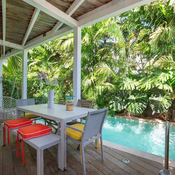 TROPICAL VILLA WITH STEPS AWAY FROM THE BEACH