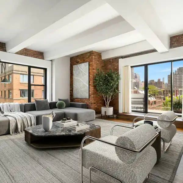 EXPANSIVE AND FLEXIBLE WEST VILLAGE LOFT