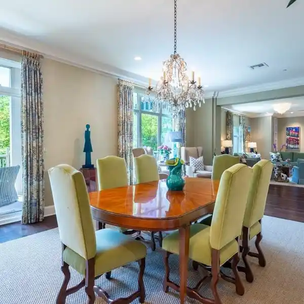 ONE-OF-A KIND RITZ-CARLTON RESIDENCE