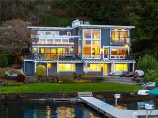 Refined Waterfront Retreat