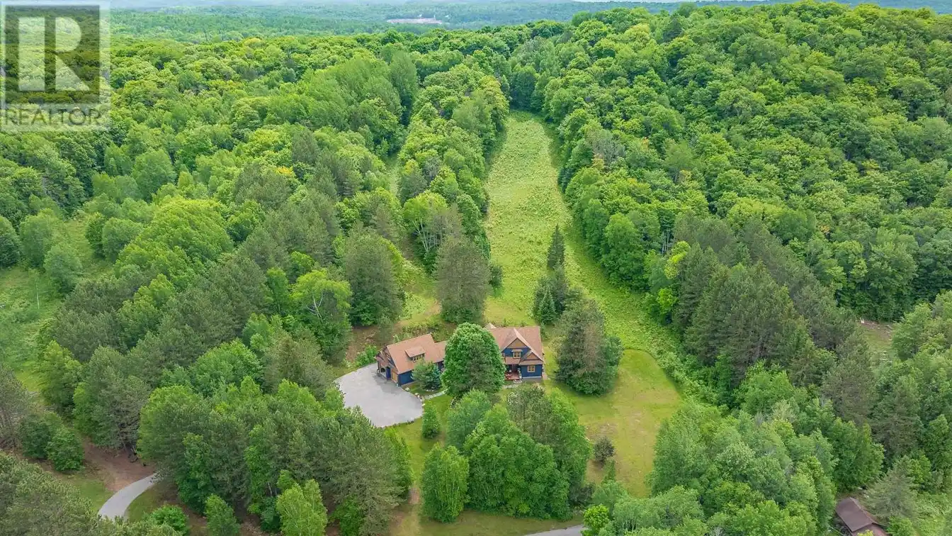 Sprawling Lifestyle Retreat