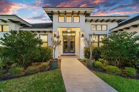 Exquisite Modern Home