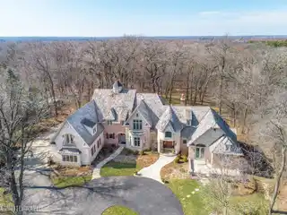 Luxury Living Meets Picturesque Tranquility
