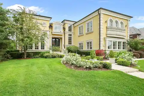 Renaissance-Style Villa Overlooking the Glen Club Golf Course