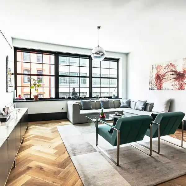 SPACIOUS LOFT WITH A GREAT LAYOUT