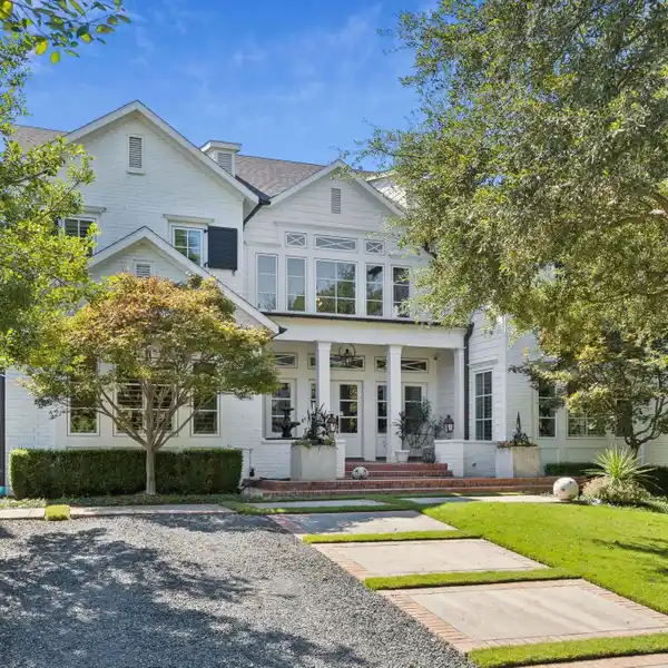 DESIGNER-FINISHED ESTATE WITH PRIVATE WINE REFRIGERATOR