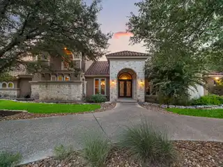 Exquisite Hill Country Living in Garden Ridge