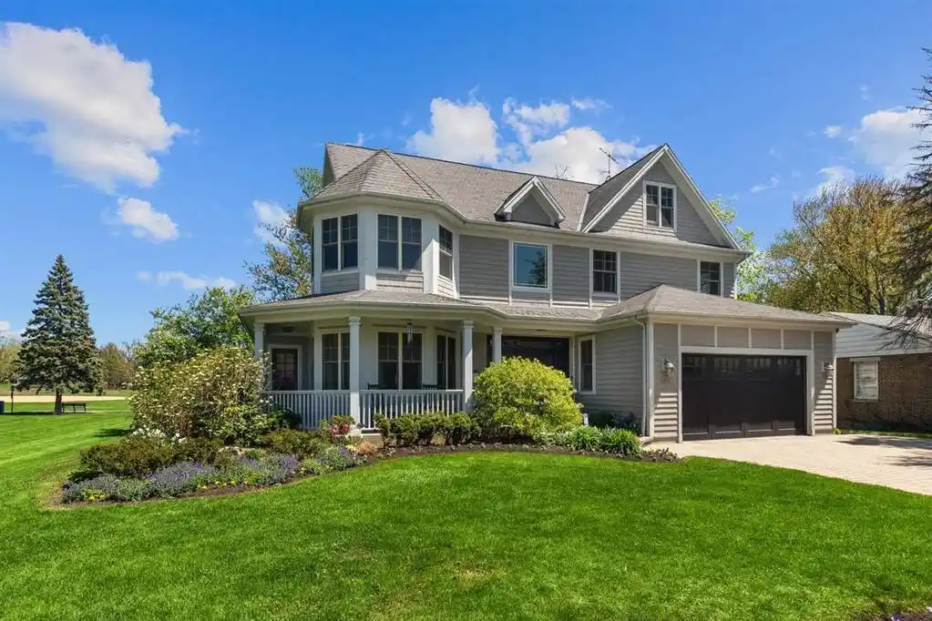 Gorgeous Victorian Style Newer Construction