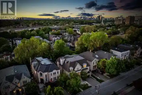 Richard Wengle Design on Prestigious Lot