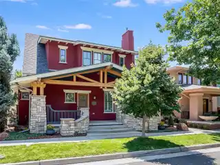 Award-Winning Craftsman with Private Carriage House