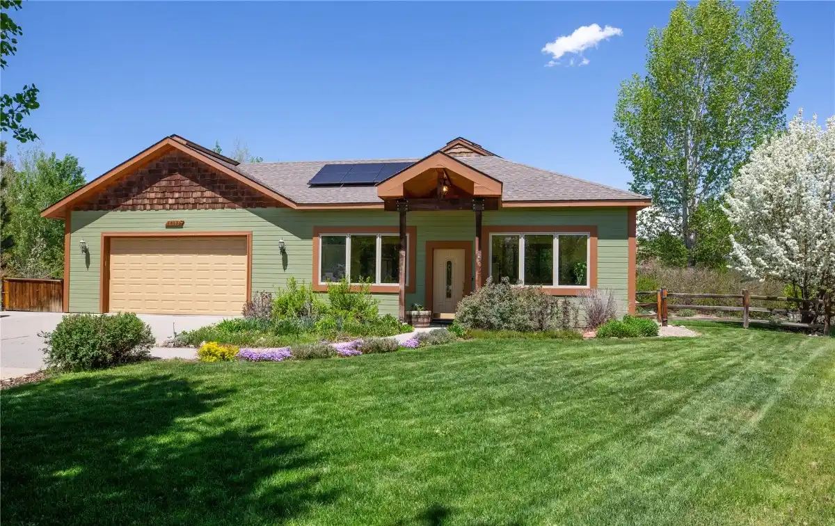 Peaceful Luxury Living in Desirable Silver Spur