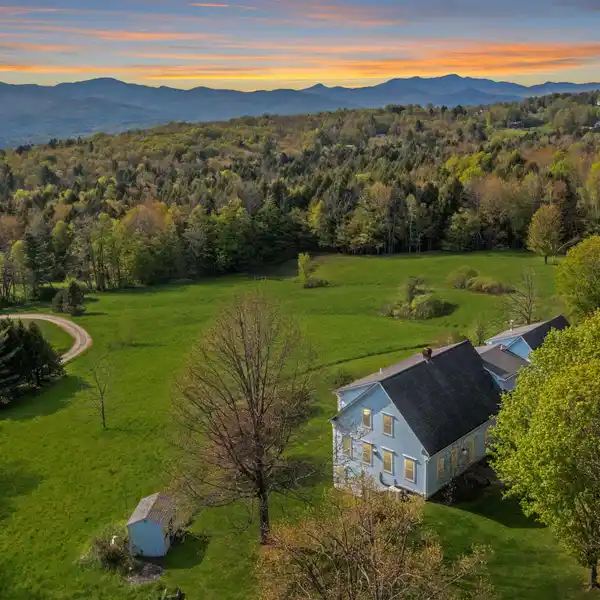 PANORAMIC VIEWS IN WATERBURY CENTER