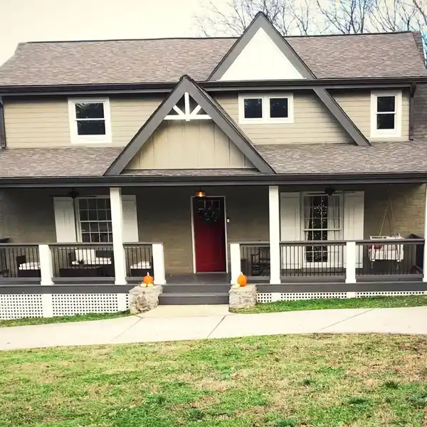 BEAUTIFULLY RESTORED CRAFTSMAN HOME