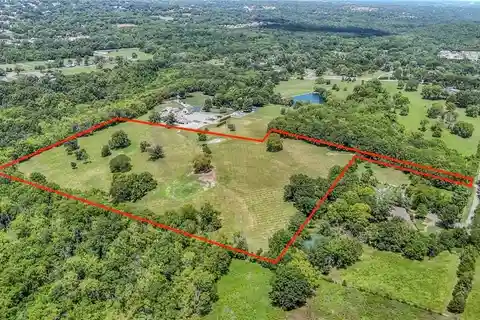 Rare Opportunity for Country Living in the City