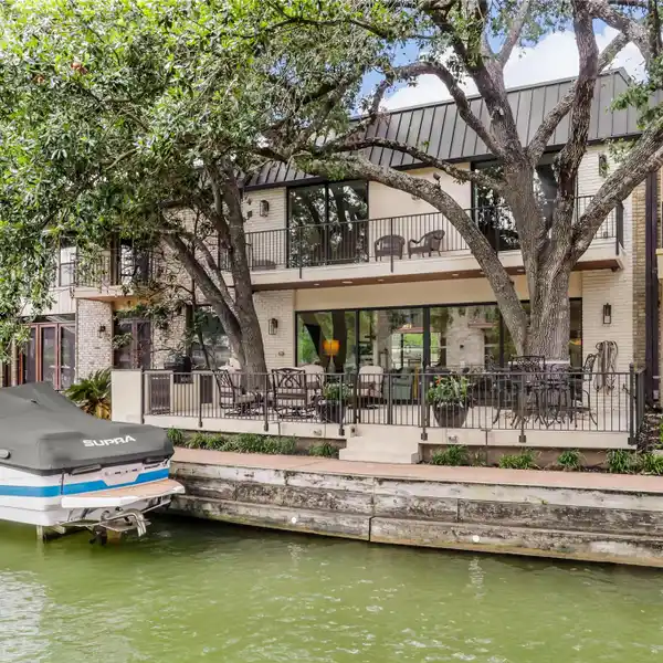 RARE TURNKEY WATERFRONT OPPORTUNITY