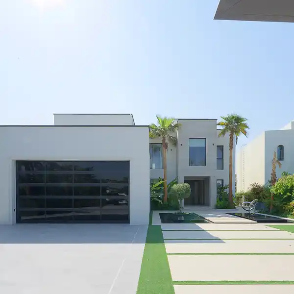 EXQUISITE BRAND NEW VILLA