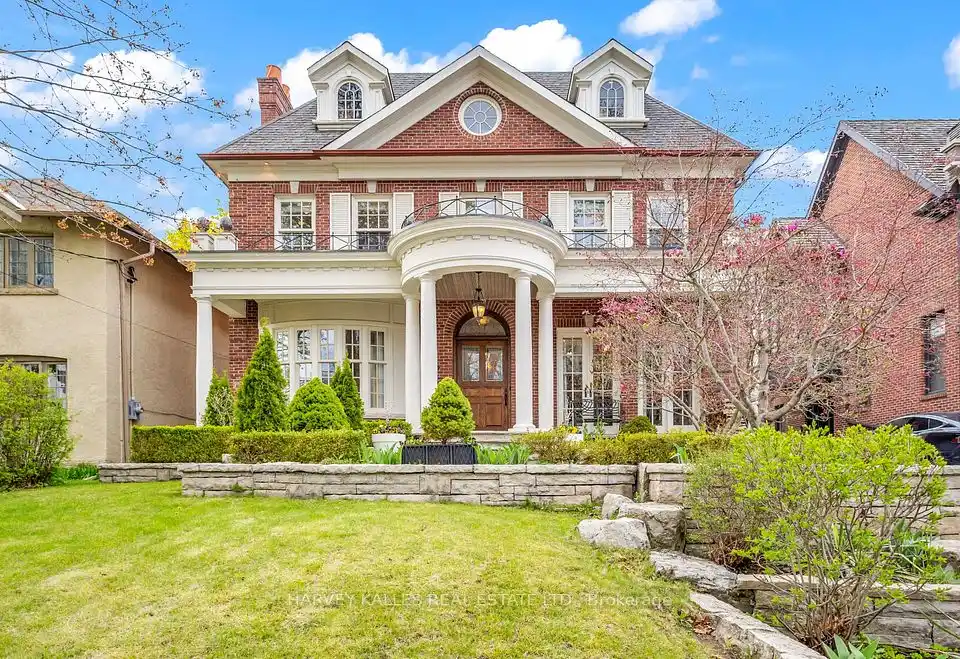Quintessential Georgian-style Luxury Residence
