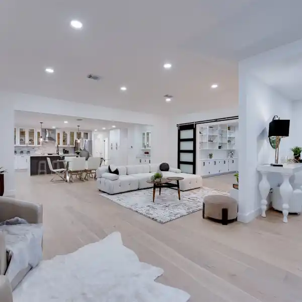 RARE RENOVATED ONE-STORY BUNGALOW IN AN IDEAL LOCATION