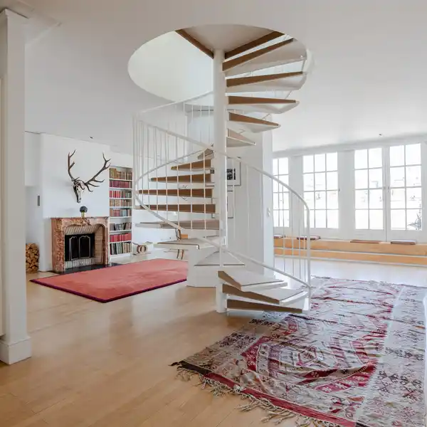 EXTRAORDINARY MAISONETTE APARTMENT
