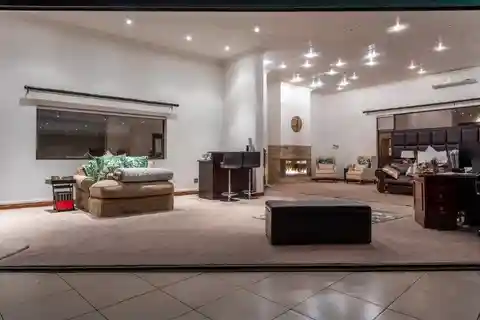 Architectural Masterpiece in Exclusive Enclave