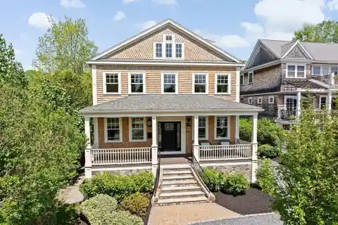 Spectacular Crow Point Home