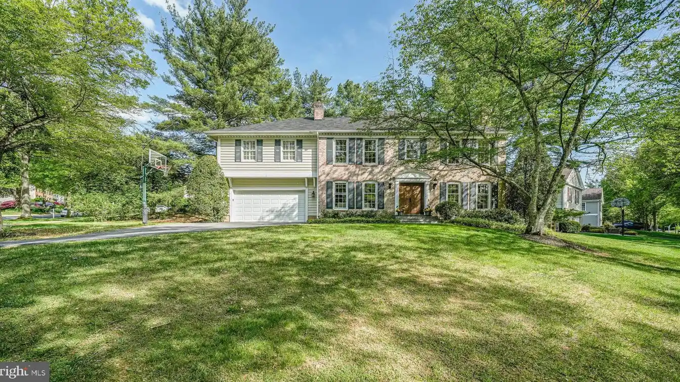 Elegant Center Hall Colonial