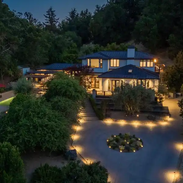 EXQUISITE LUXURY ESTATE IN A COUNTRYSIDE SETTING