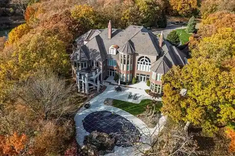 Meticulously Designed Luxury Lakefront Residence