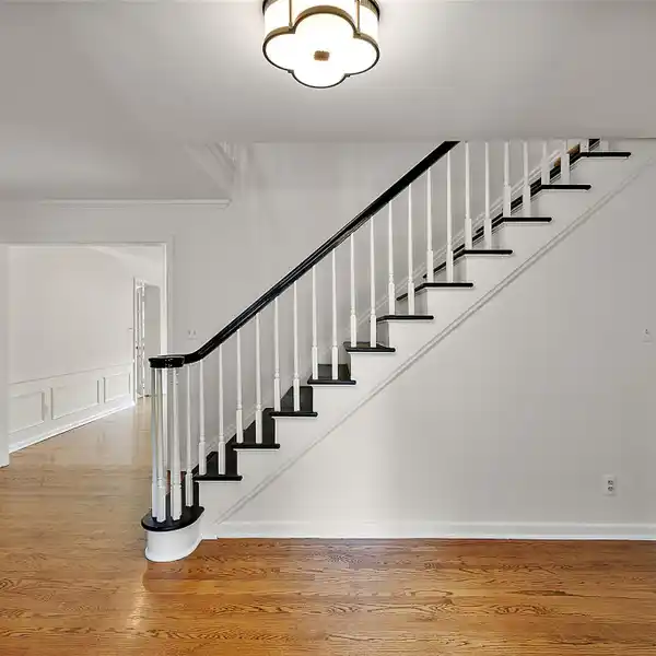 EXCEPTIONAL RESIDENCE WITH TRADITIONAL CHARACTER