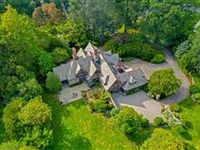 MAGNIFICENT TUDOR MANSION